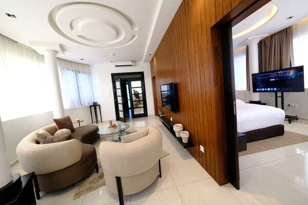 SUITE LILLY